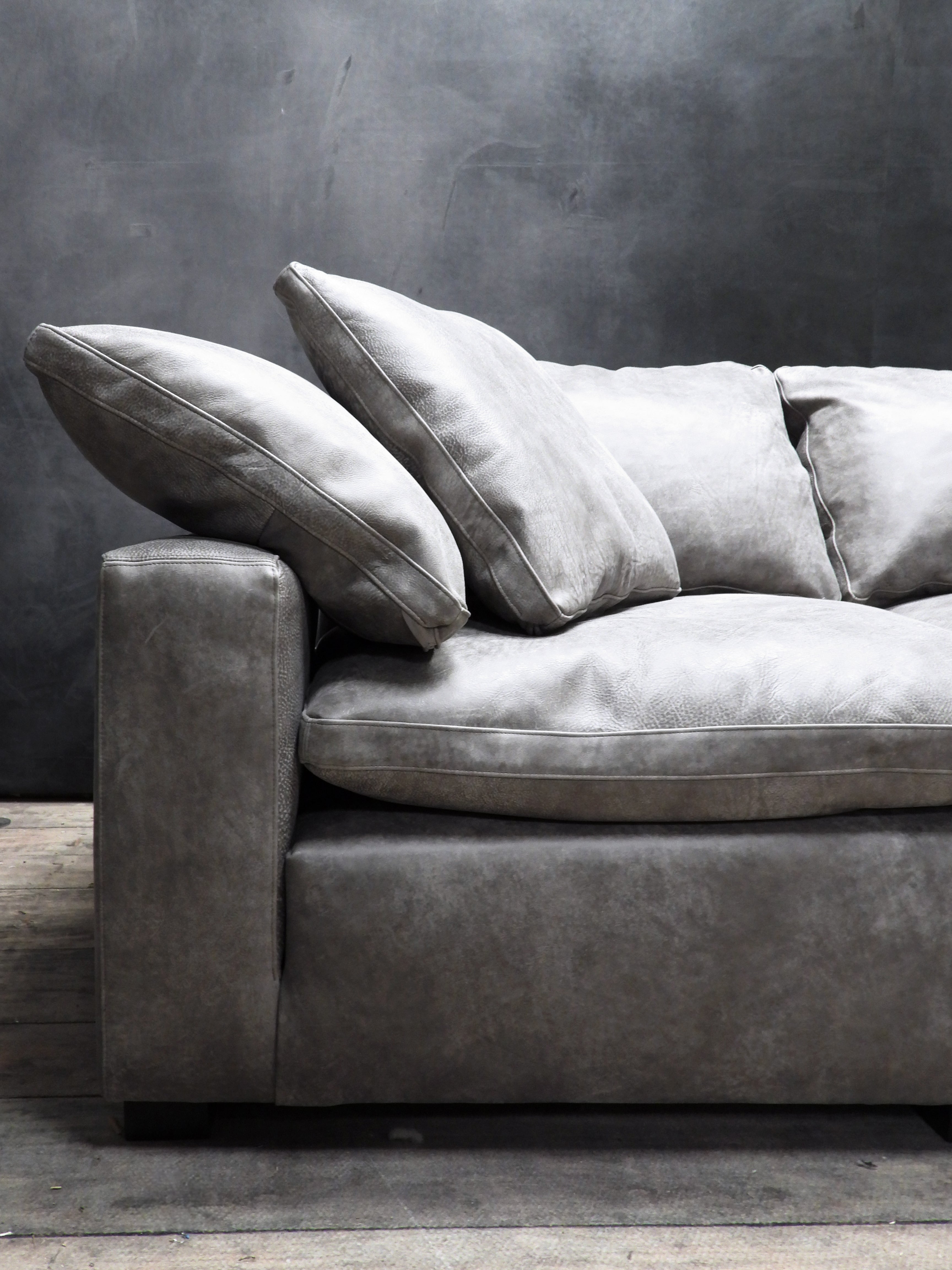 THE OLYMPUS CLOUD LEATHER SOFA