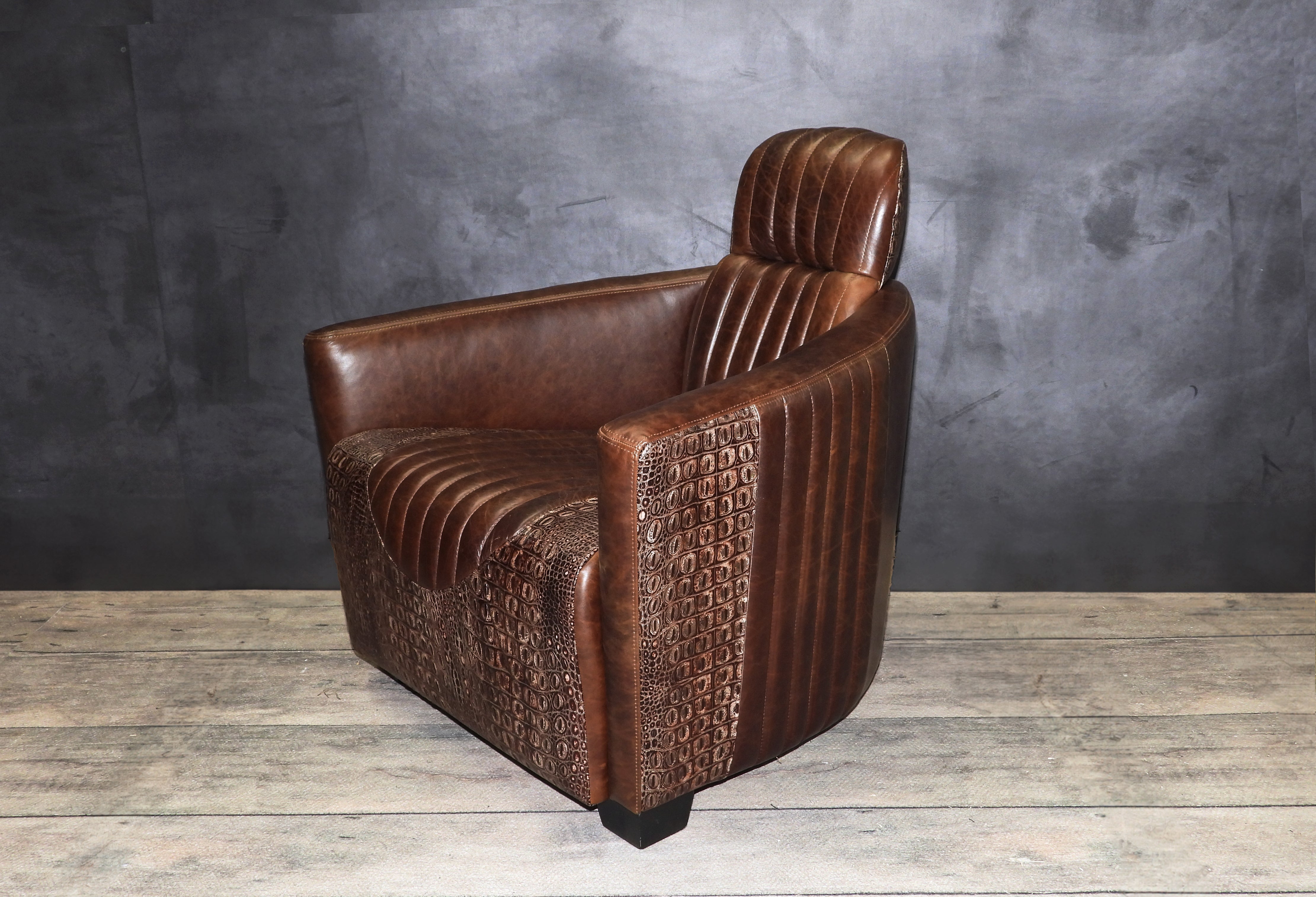 AVIATOR LEATHER CHAIR