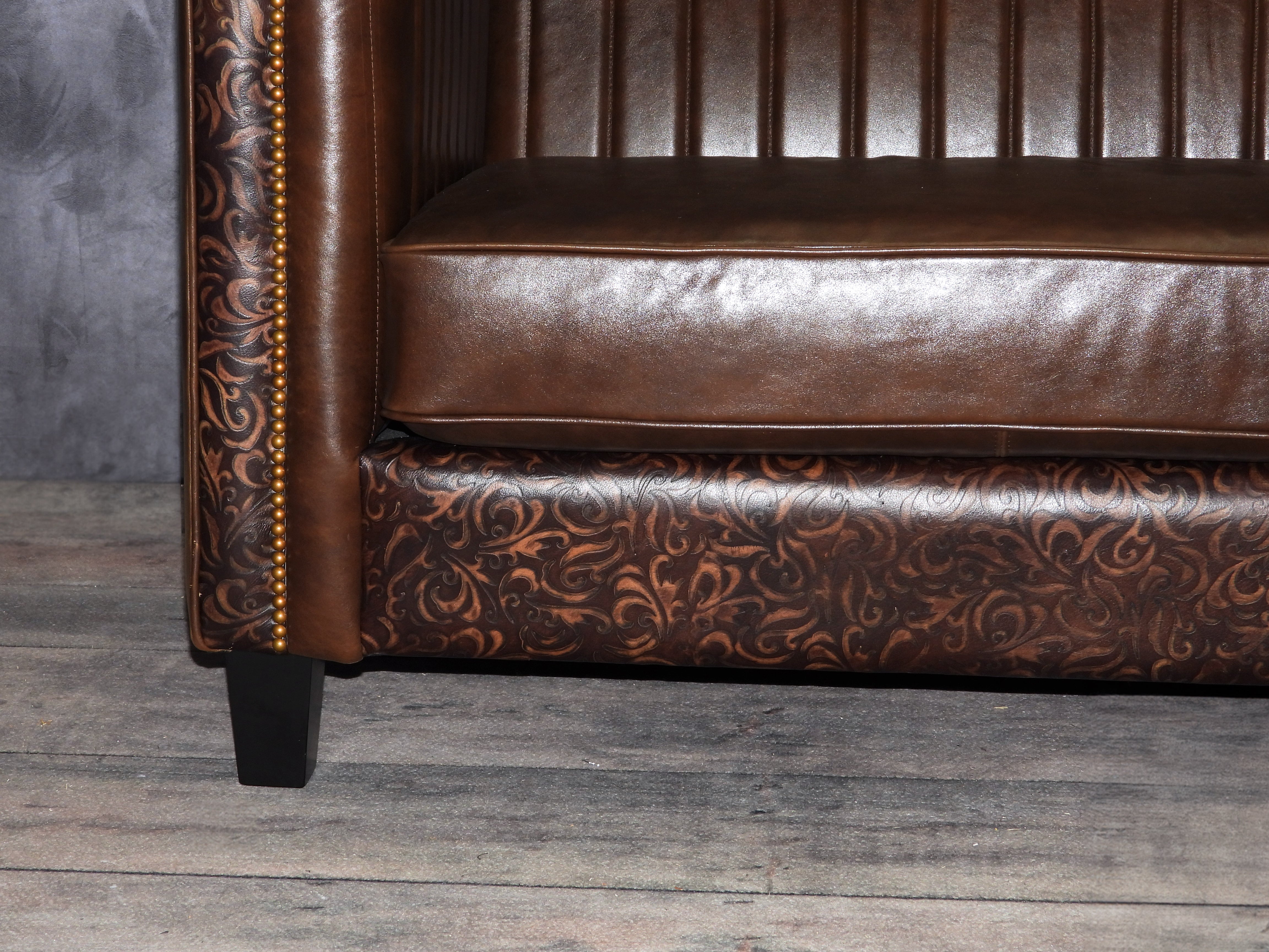 DUKE OF EARL LEATHER SOFA