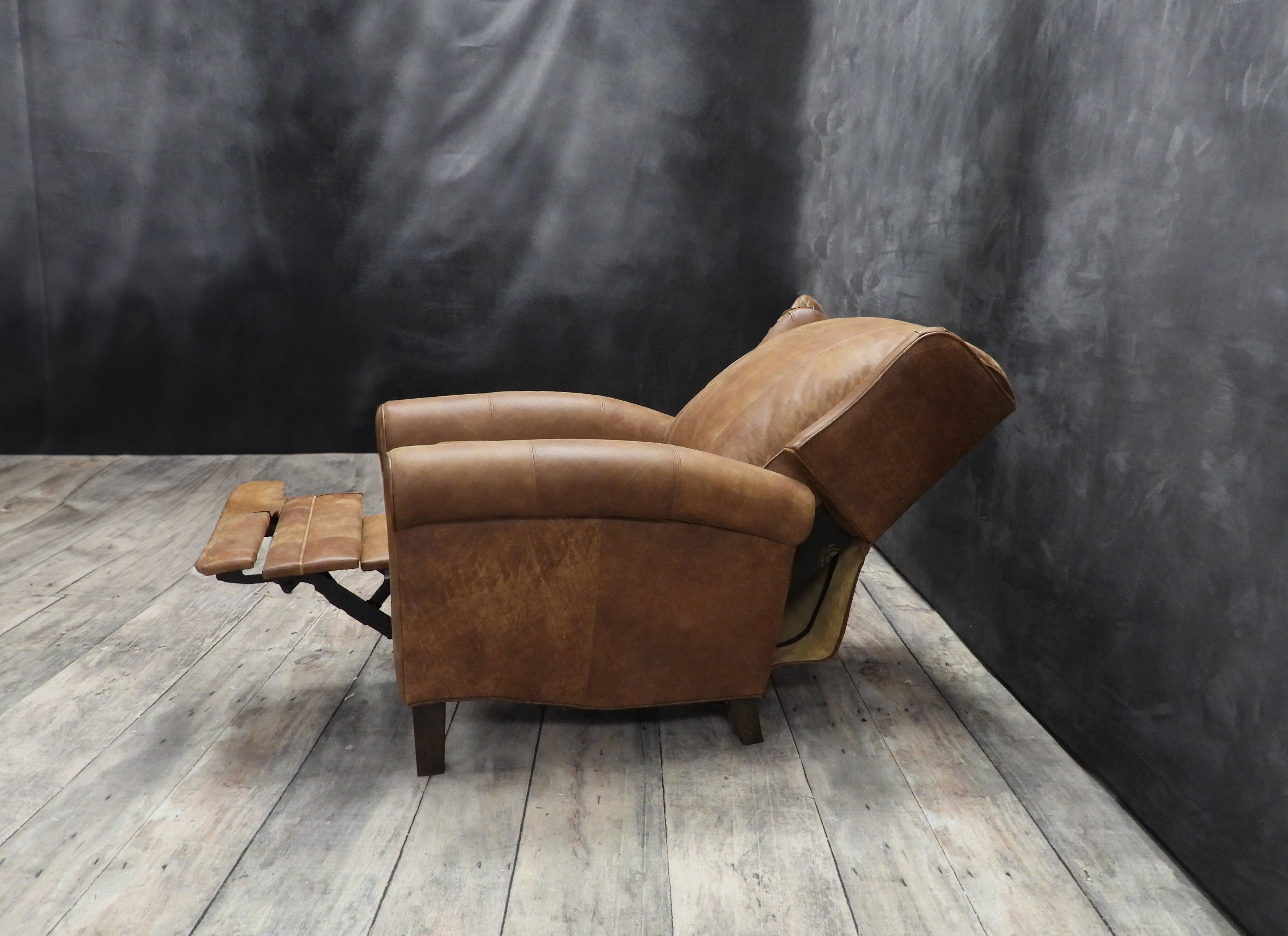 LORD BYRON RECLINER LEATHER CHAIR