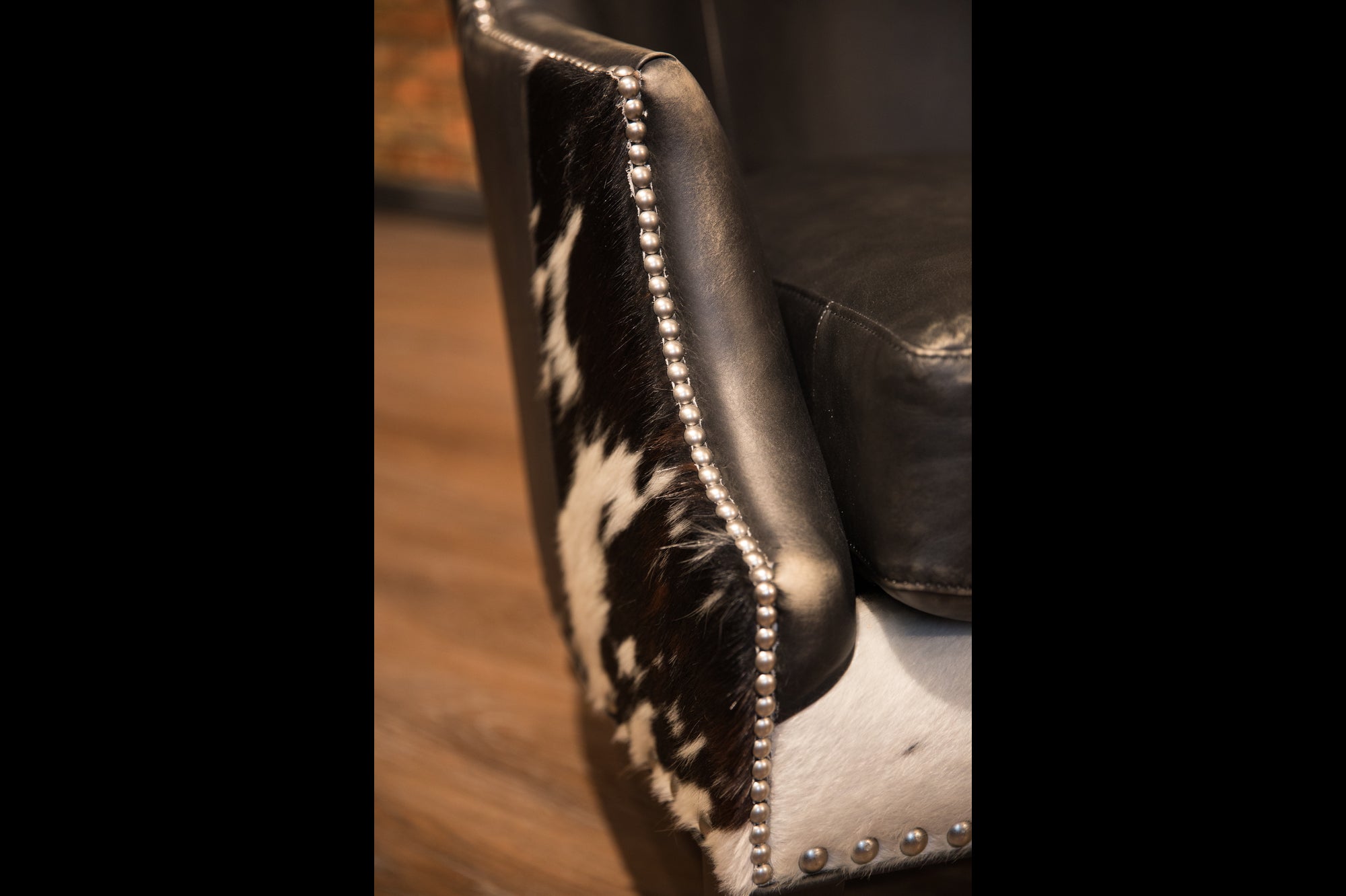 WAYNE LEATHER CHAIR