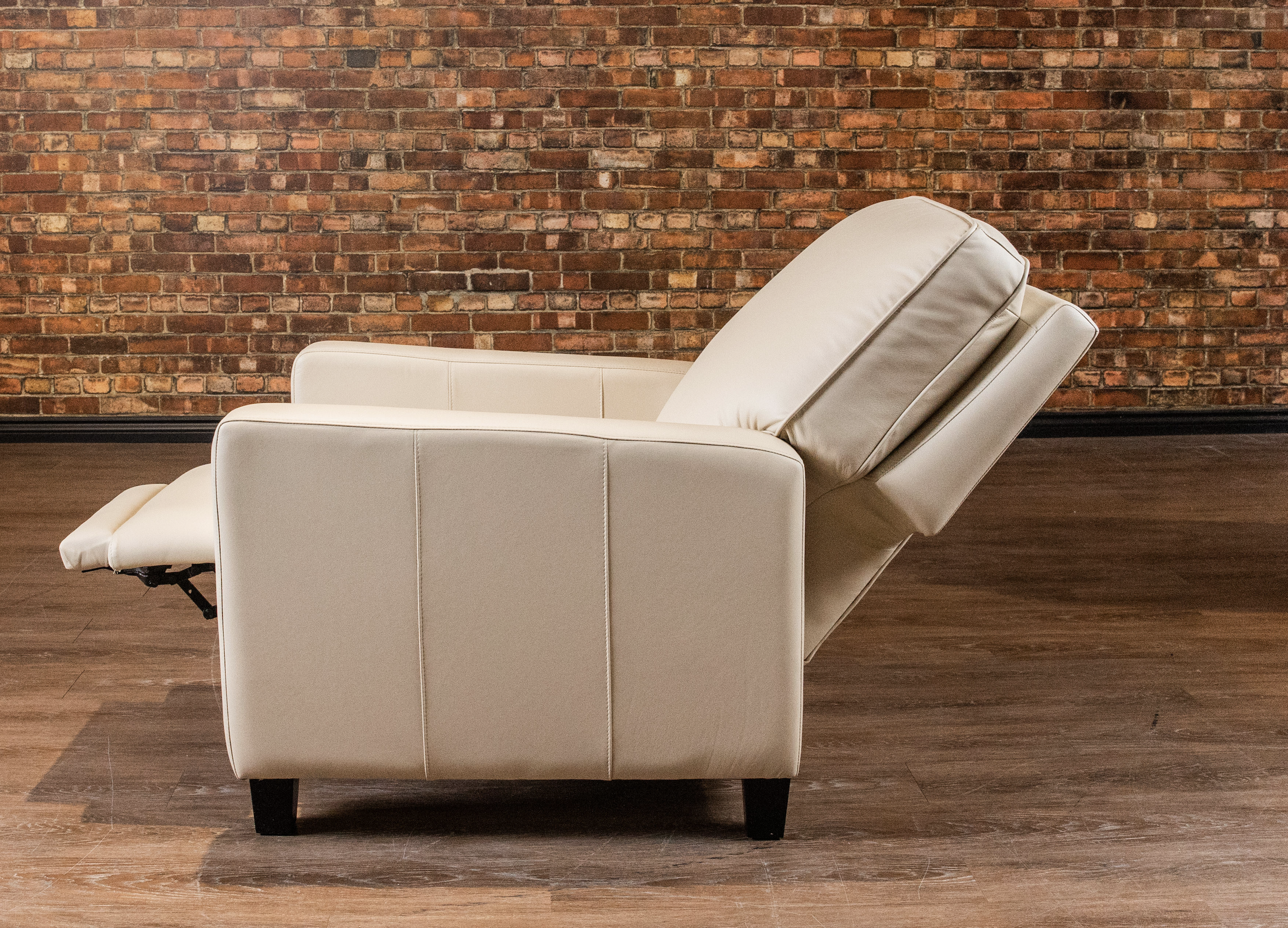 ANTONIO LEATHER RECLINER CHAIR