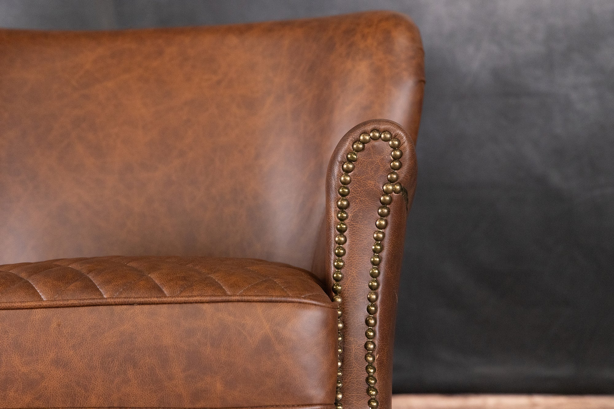 POCKET WINGBACK CHAIR